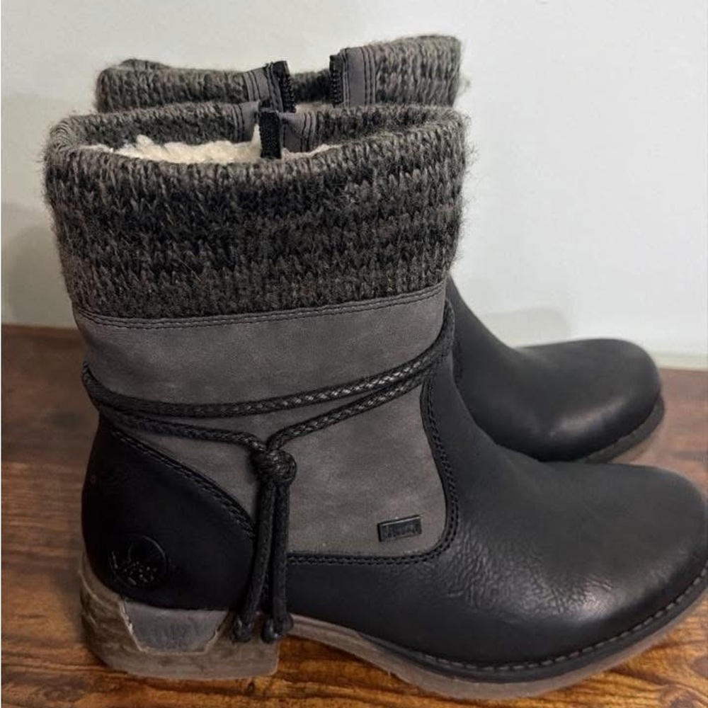 Women's Gray and Black Ankle Boots